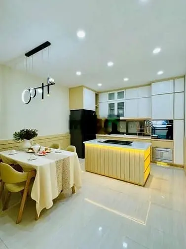 Nhà giá tốt ở Ông Ích Khiêm, p14, Q11, 62m2, 3 tỷ 400, SHR