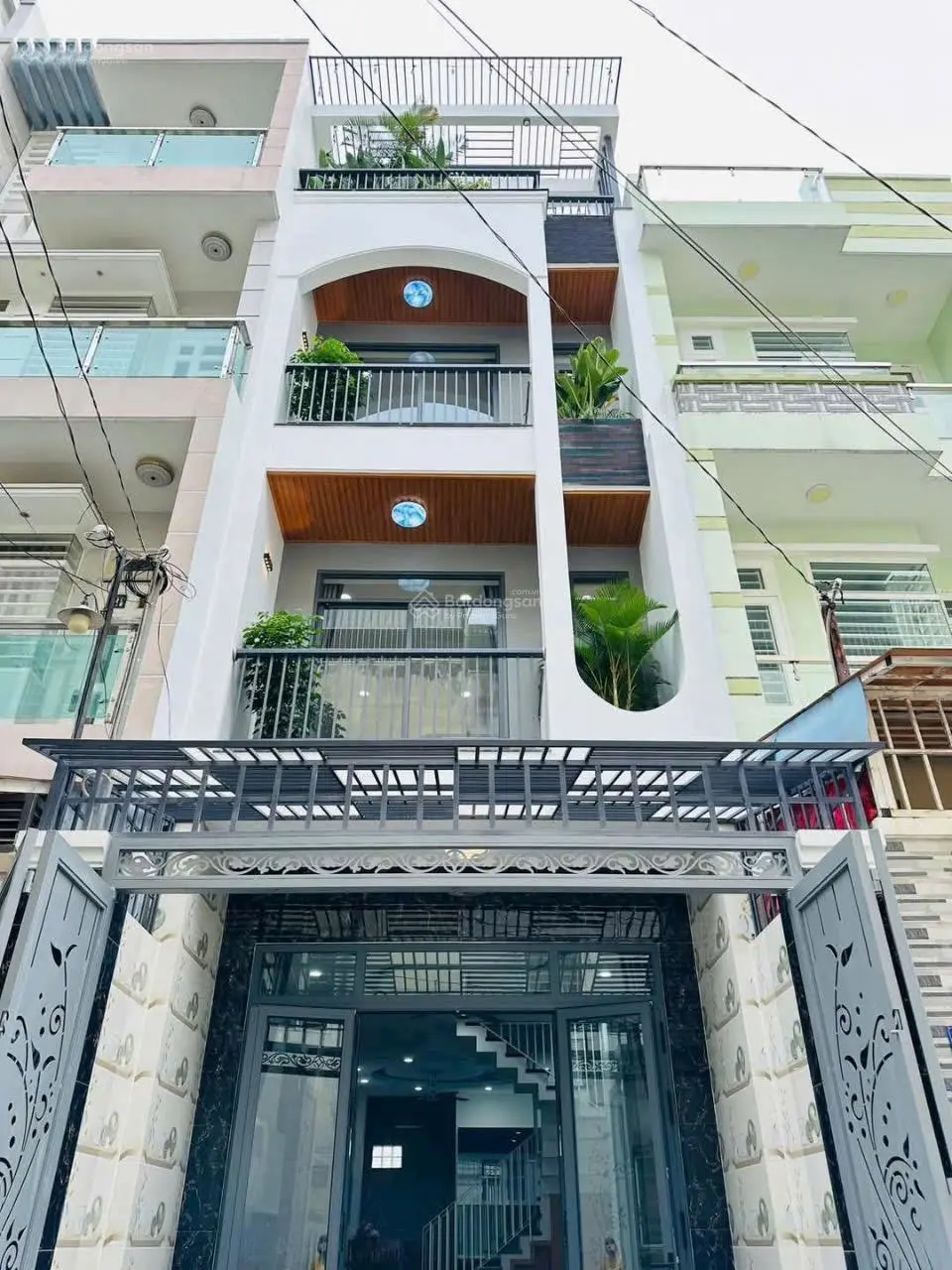 Ông bà chủ ngợp thở cần bán nhà Cư Xá Đô Thành P4, Q3,55m2 hẻm 5m xe hơi quay đầu, cho thuê 17tr/th