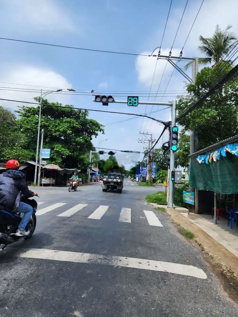 Kẹt Tiền bán lỗ lô đất mỹ phong