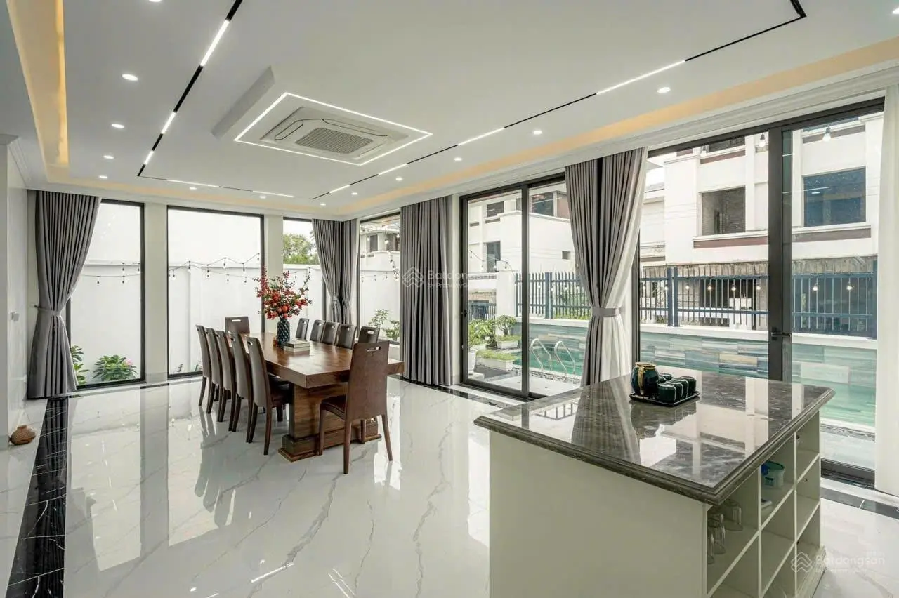 Cắt lỗ 5 tỷ Biệt thự FLC Hạ Long 330m2 full nội thất vận hành Villa, ở luôn. Chỉ 14,5 tỷ