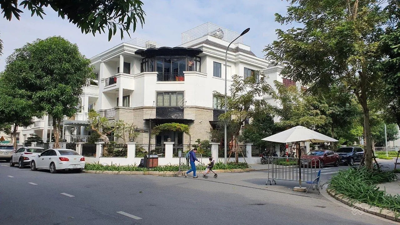 Chính chủ cần tiền bán shophouse Vinhomes Gardenia 93m2, 34 tỷ