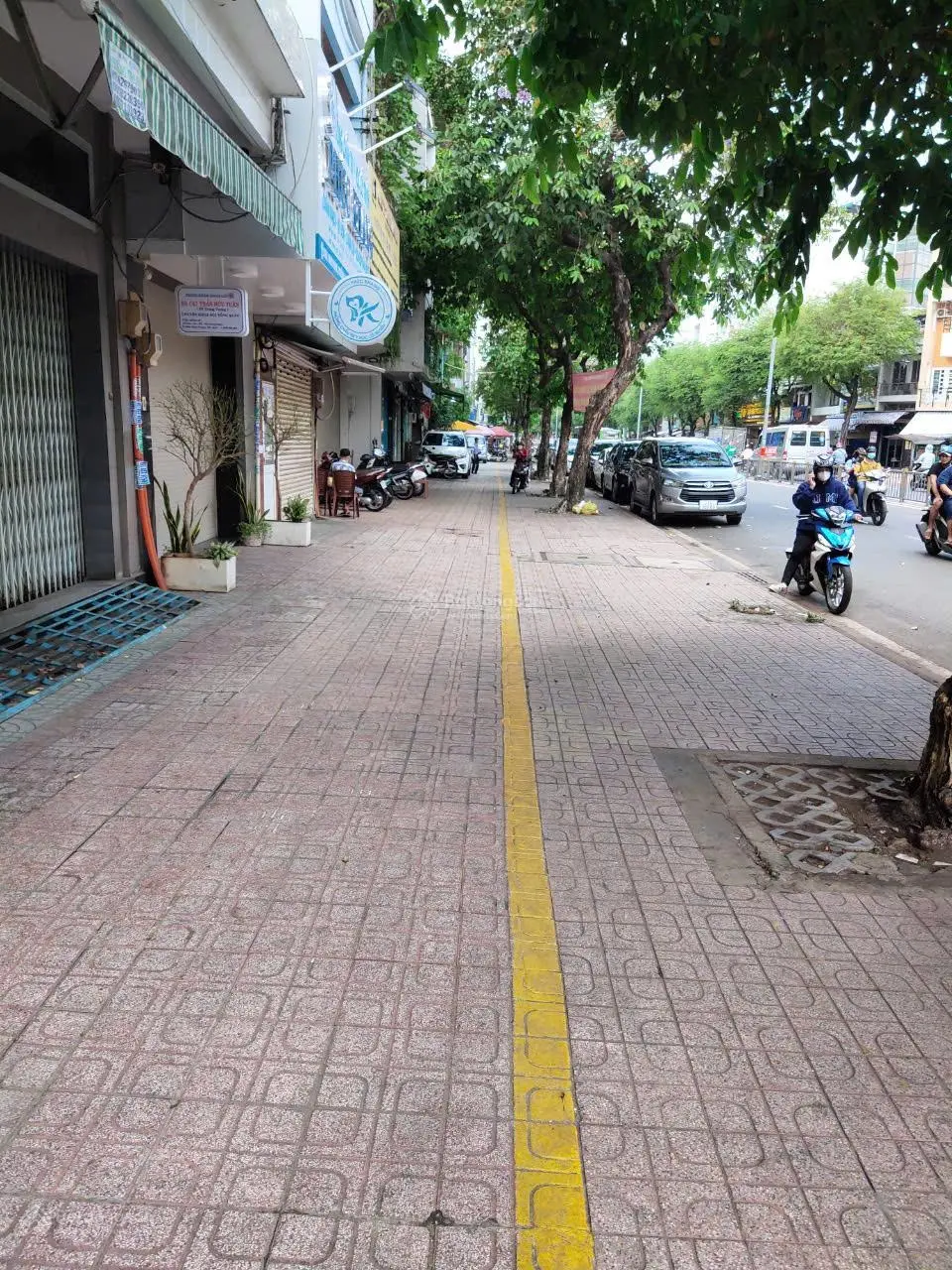 Góc 2 MT đường Minh Phụng 9.2x15m (120m2), P. 9, Q. 11 - 4 tầng - thuê: 100tr/tháng - giá 30 tỷ