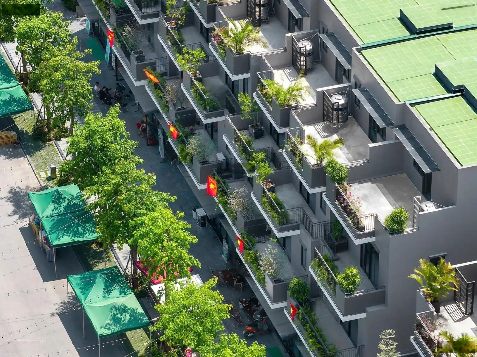 Bán biệt thự song lập Eco Central Park Vinh, vị trí cạnh bể bơi, cách Sông Lam 150m