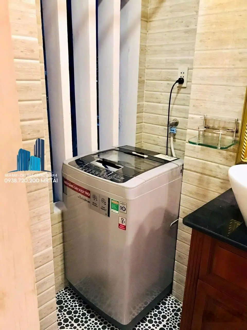 Cần bán chung cư Tôn Thất Thuyết - Căn góc 62m2 2pn1wc - Có nội thất giá 3 tỷ ( đã có sổ )