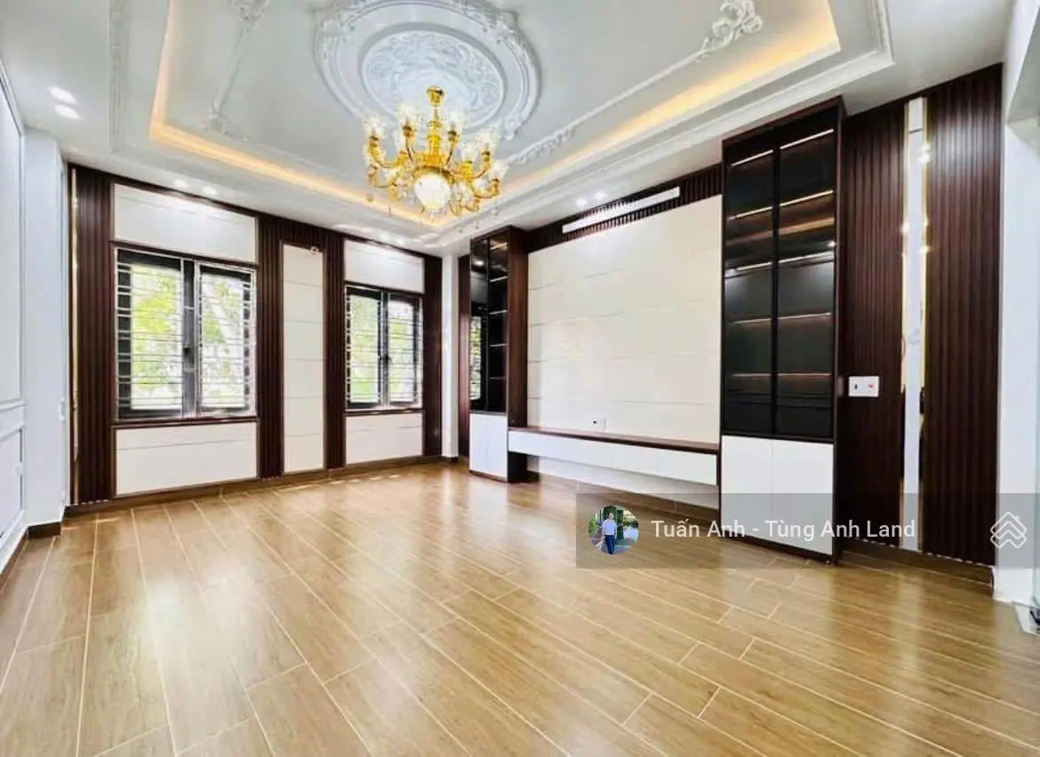 Nhà 5 tầng 60m2 Xây Mới có thang máy tuyến 2 Lê Hồng Phong.