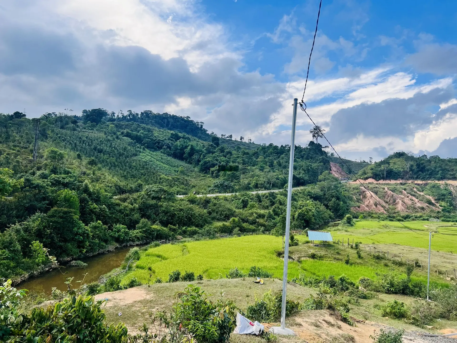 Bán đất Măng Đen, Kon Plông, Kon Tum. Cách TT chỉ 3km, giáp rừng, view suối