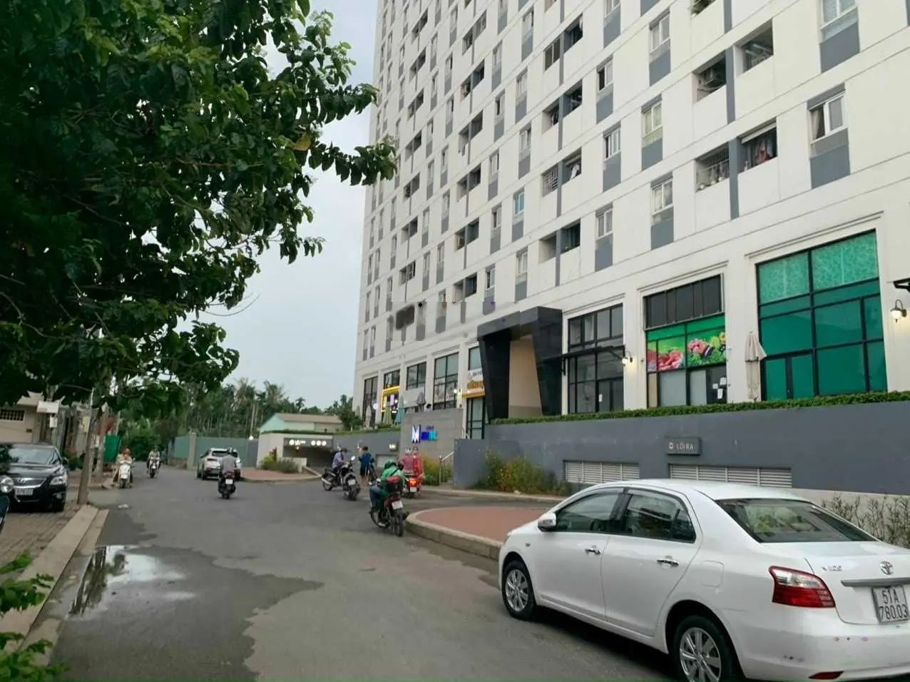 Cần bán shophouse cc Sài Gòn Metro Park, 63m2, 2tỷ9, LH: 0903 333 287 Mr Viên