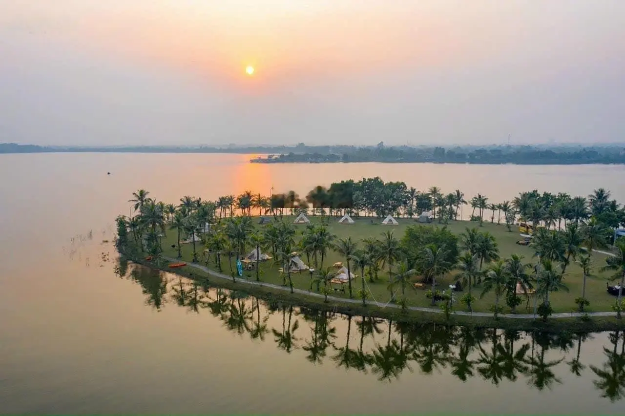 Bán lô đất tổng thống resort Flamingo Đại Lải 3000m2 bám mặt hồ 60m, giá chỉ 35tr/m2