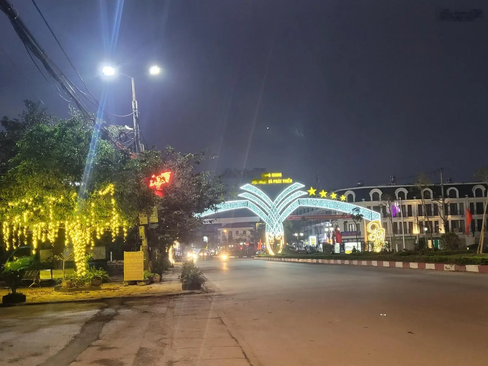 Chính chủ bán biệt thự mặt hồ Rùa Vàng City, Lạng Giang, Bắc Giang