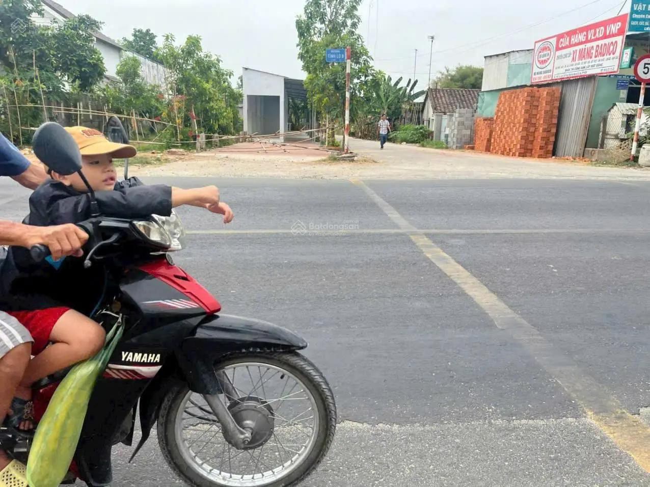 Bán đất ở lâu dài đã có GCN QSDĐ mặt đường Nguyễn Khuyến Tân Hiệp Tân Uyên mặt tiền 12m giá 4tr/m2