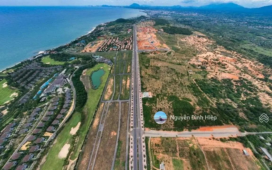 Bán 300m2 dãy B mặt tiền đường xuống biển Phạm Thanh Tùng dự án Diamond Bay Phan Thiết