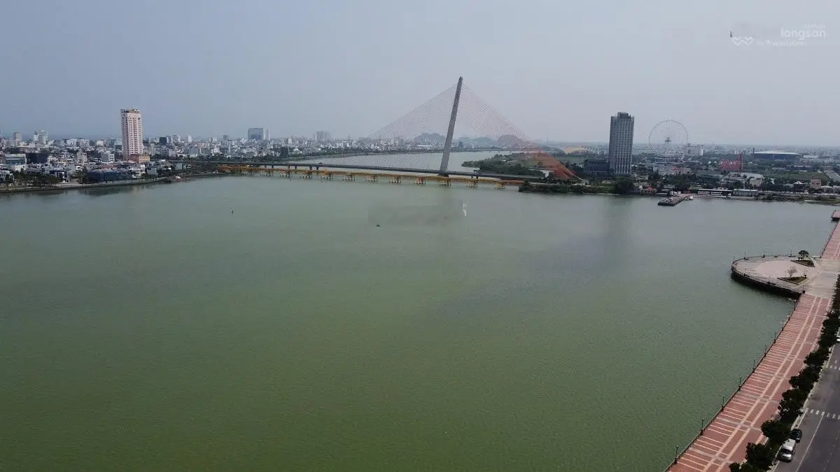 Căn hộ 2 phòng ngủ, tầng trung view sông Hàn, cầu Trần Thị Lý Landmark Da Nang