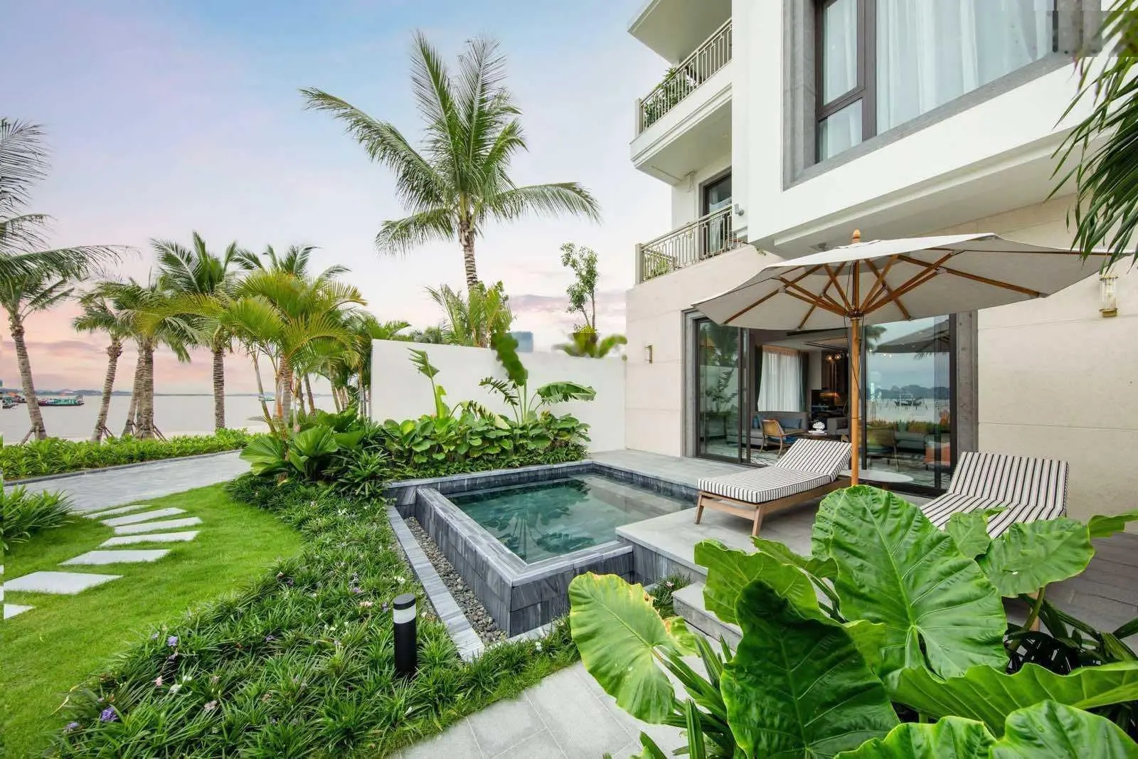 Bán biệt thự biển Hạ Long Grand Bay Halong Villas rẻ nhất thị trường