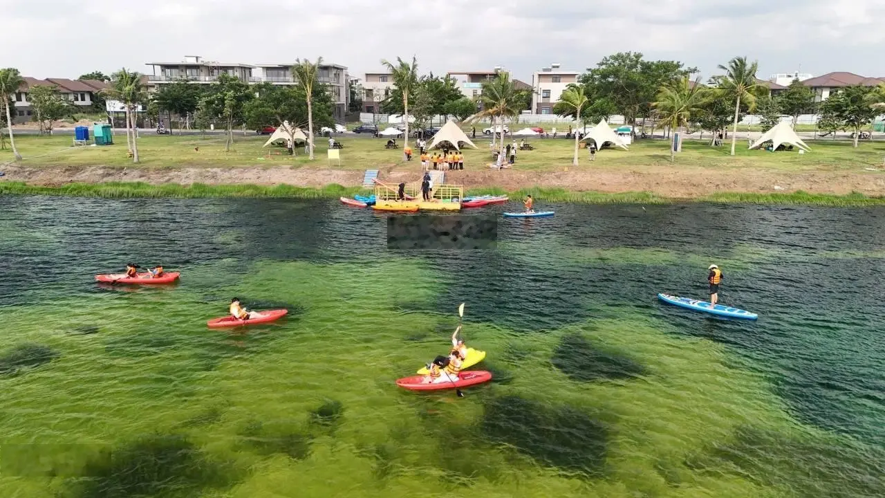 Căn góc biệt thự view vịnh 8,6ha, thế đất tựa sơn hướng thủy, bao kinh doanh tại Waterpoint