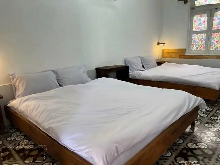 Homestay sân vườn nhiều cây và hoa. Kiến trúc cổ điển độc đáo, đặc trưng Đà Lạt