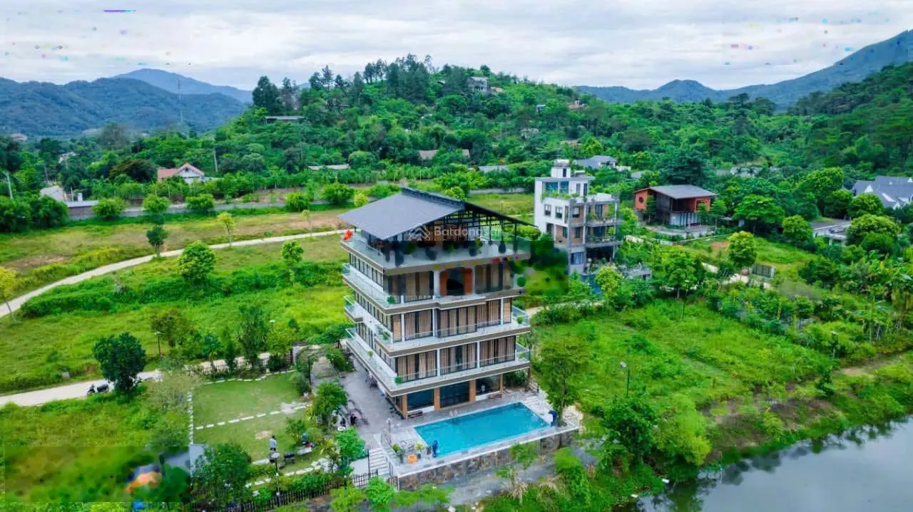 Cần bán lô đất mặt tiền đẹp view trực diện hồ Yên Bài Ba Vì