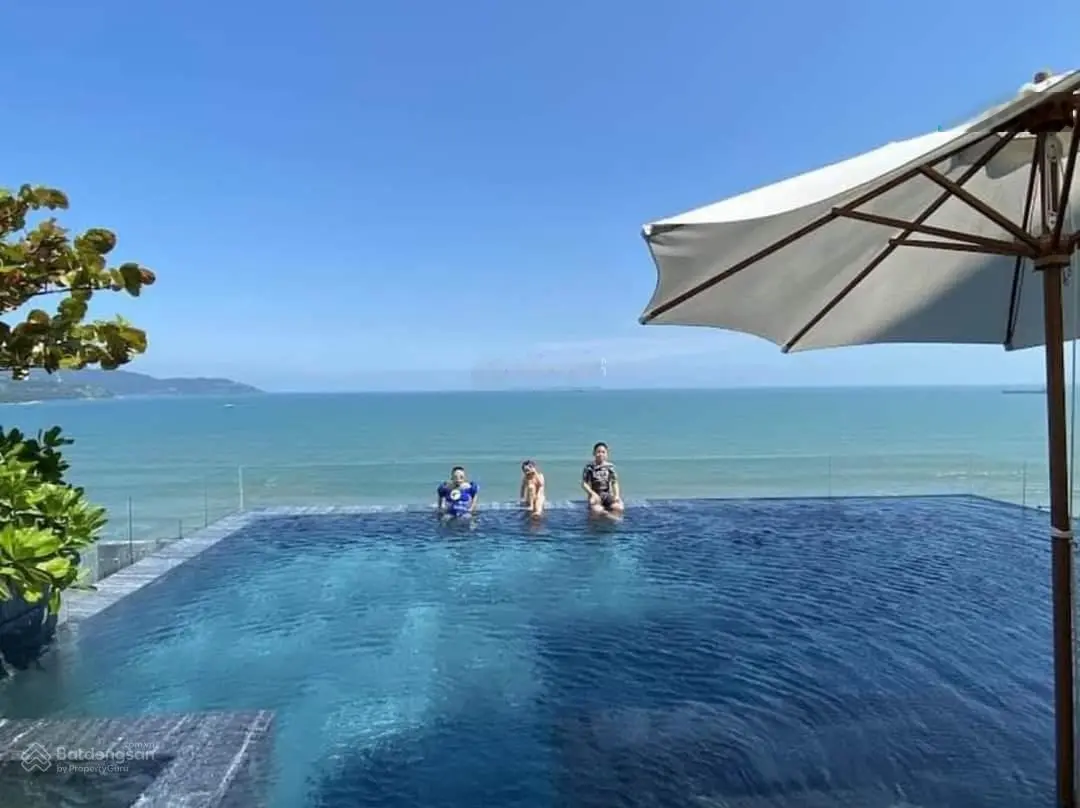 Bán khách sạn & căn hộ 4*. Đường Võ Nguyên Giáp, View biển, rất đẹp. Giá tốt nhất.