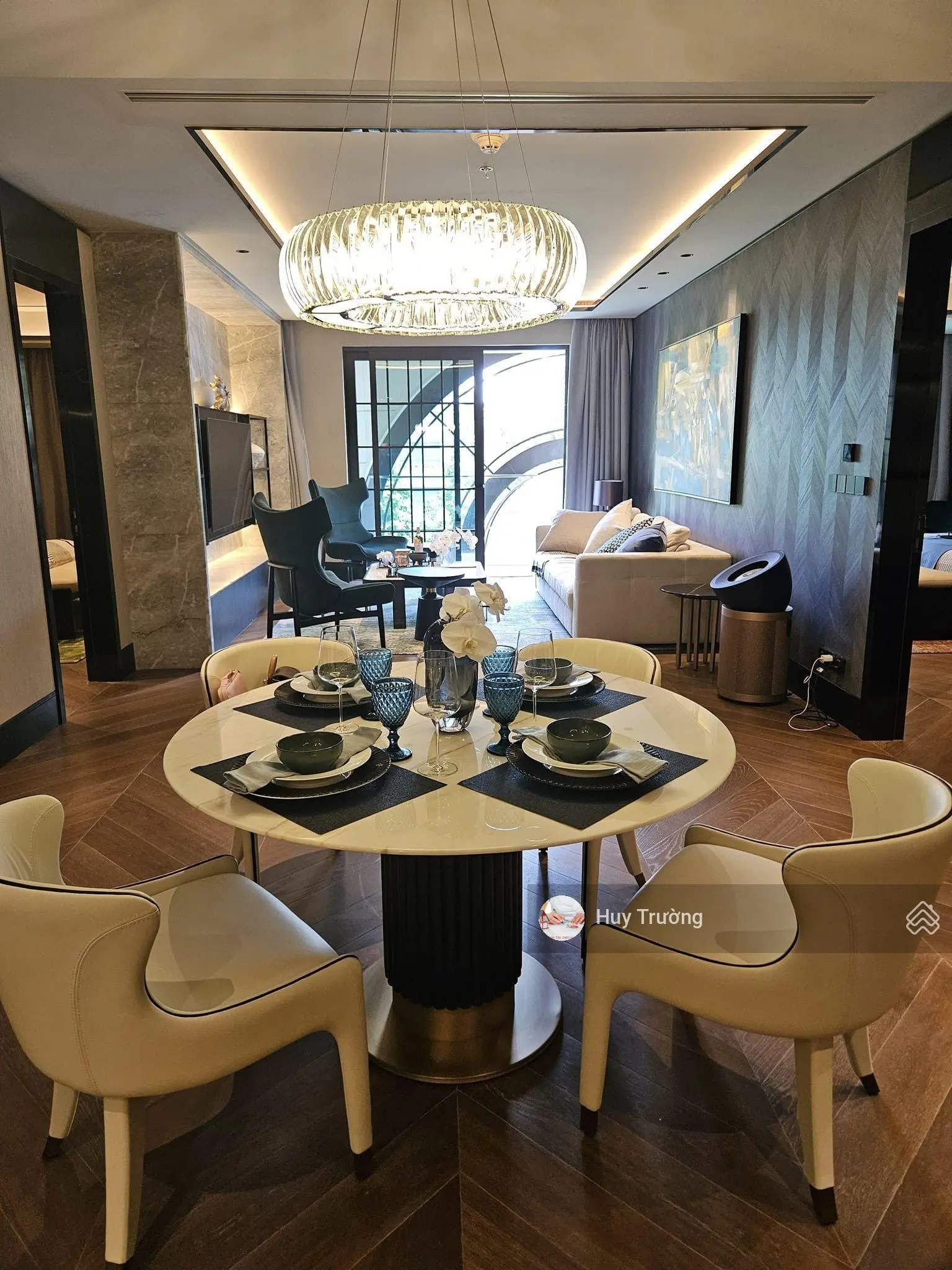 Bán gấp căn hộ siêu vip The Grand Hà Nội, số 22 + 24 Hàng Bài