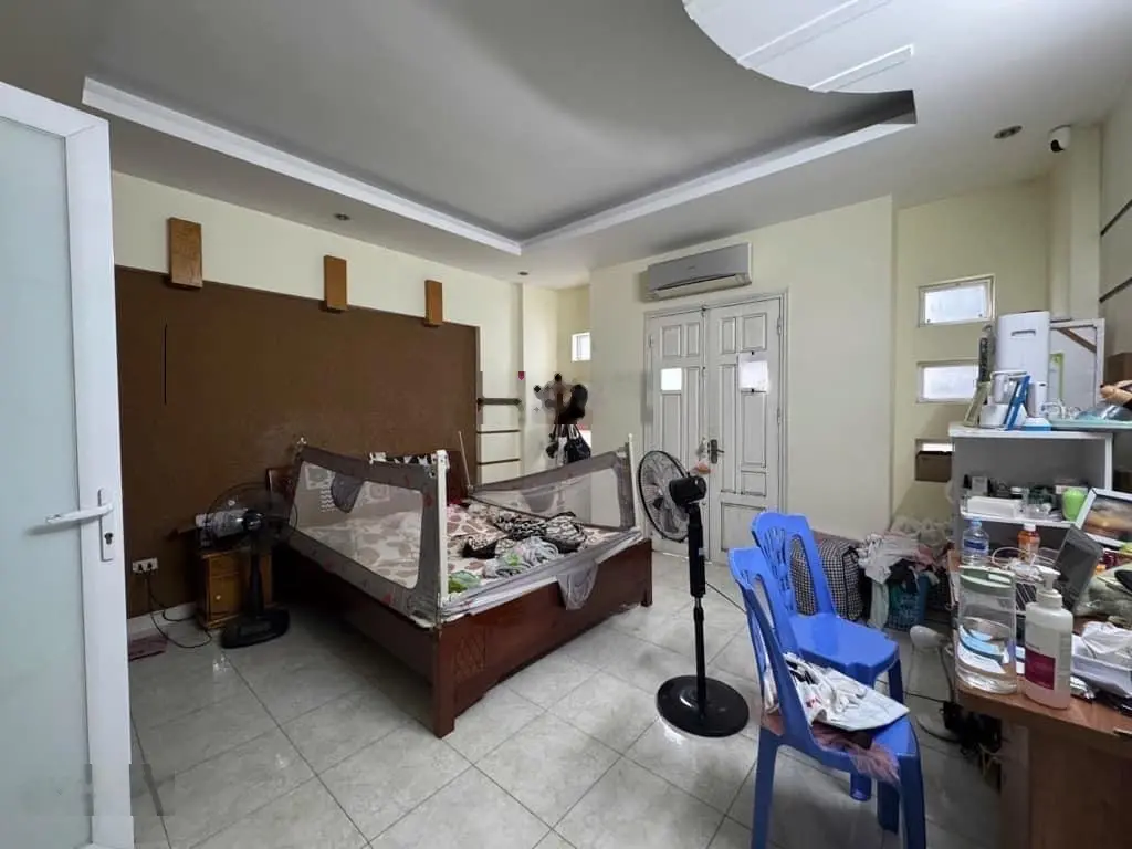 Bán nhà Đa Tốn. 45m2 * 3 tầng * 3,85 tỷ. Lô góc, ô tô tránh, full nội thất.