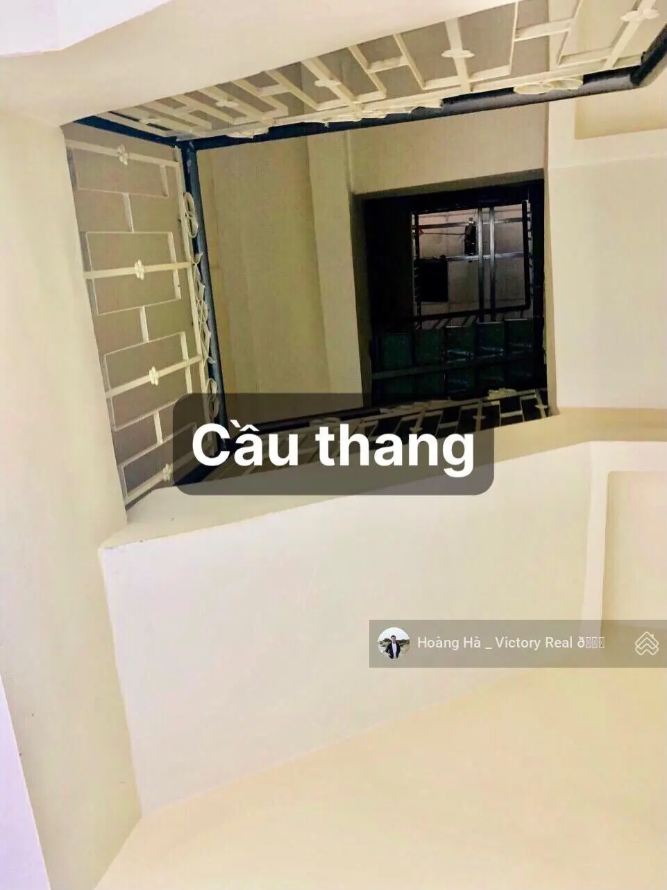 HOT nhà 4 tầng mặt tiền tại Đông Hồ (3.2 x 18.5m) - 52.6m2, P. 8, TB, HCM, giá siêu rẻ 10.65 tỷ TL