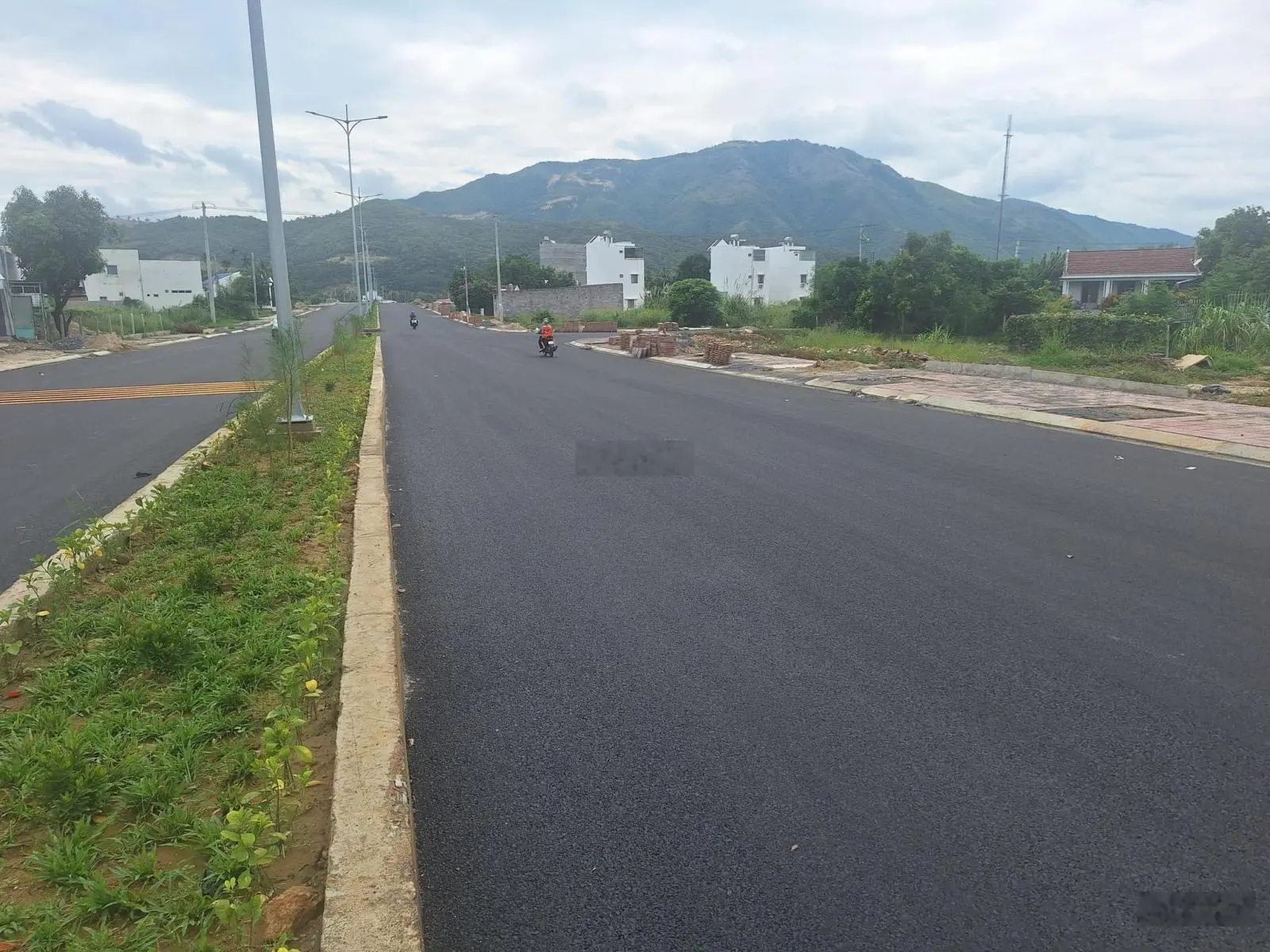 Bán lô đất đường D30 Nha Trang (đường rộng 30m) Ngang mặt tiền đường 10.3m Giá 2.9 tỷ