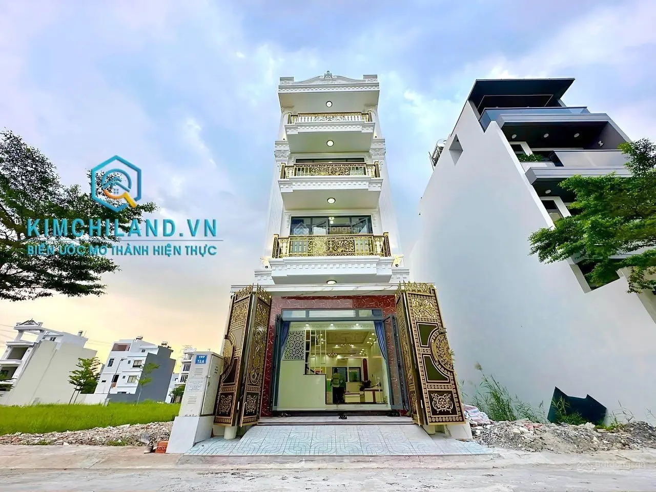 Siêu phẩm nhà phố mới hoàn thiện - Full nội thất luxury - Khu compound - Có video review