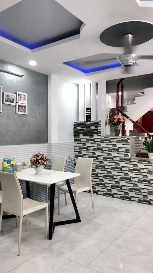 Nhà mới! Chỉ 10,2 tỷ (4.8x17m) 4 tầng, đường Nguyễn Hồng Đào khu Bàu Cát, P. 14, Tân Bình