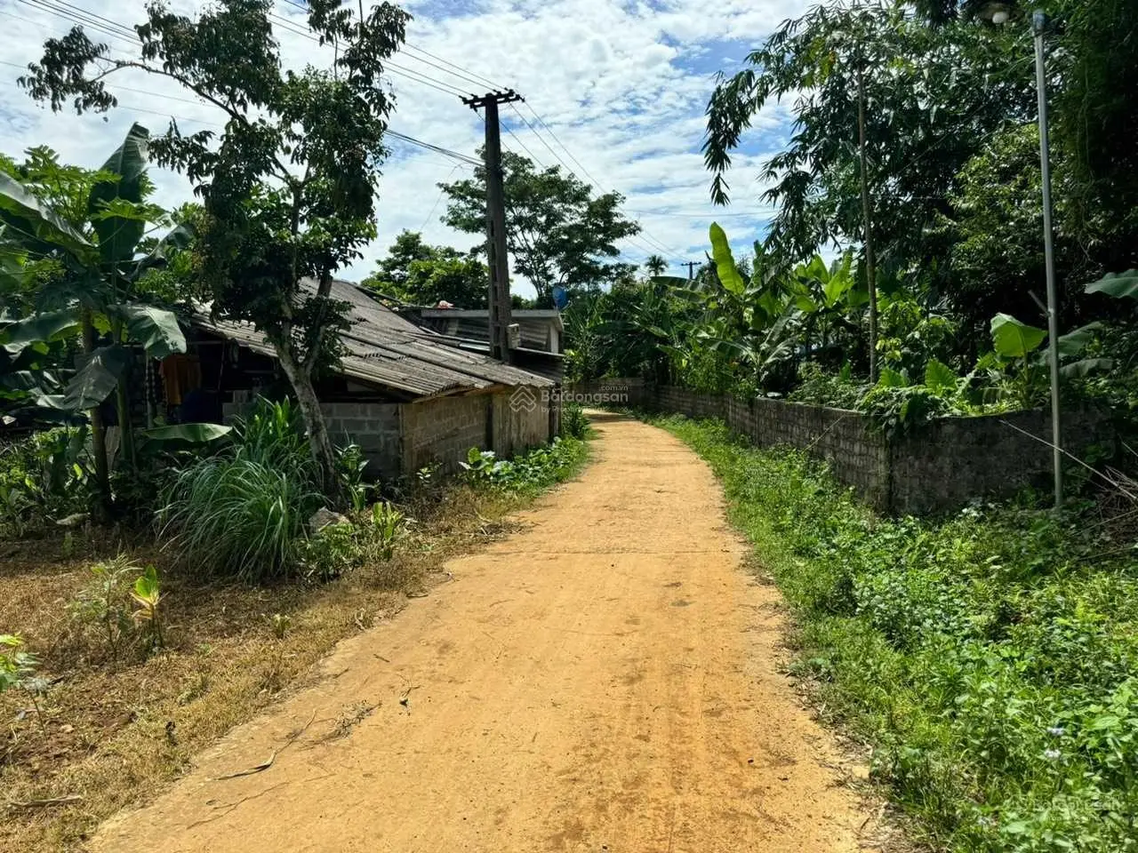 Bán đất tại Tú Sơn, Kim Bôi, Hòa Bình. Diện tích 1044m2, giá thương lượng