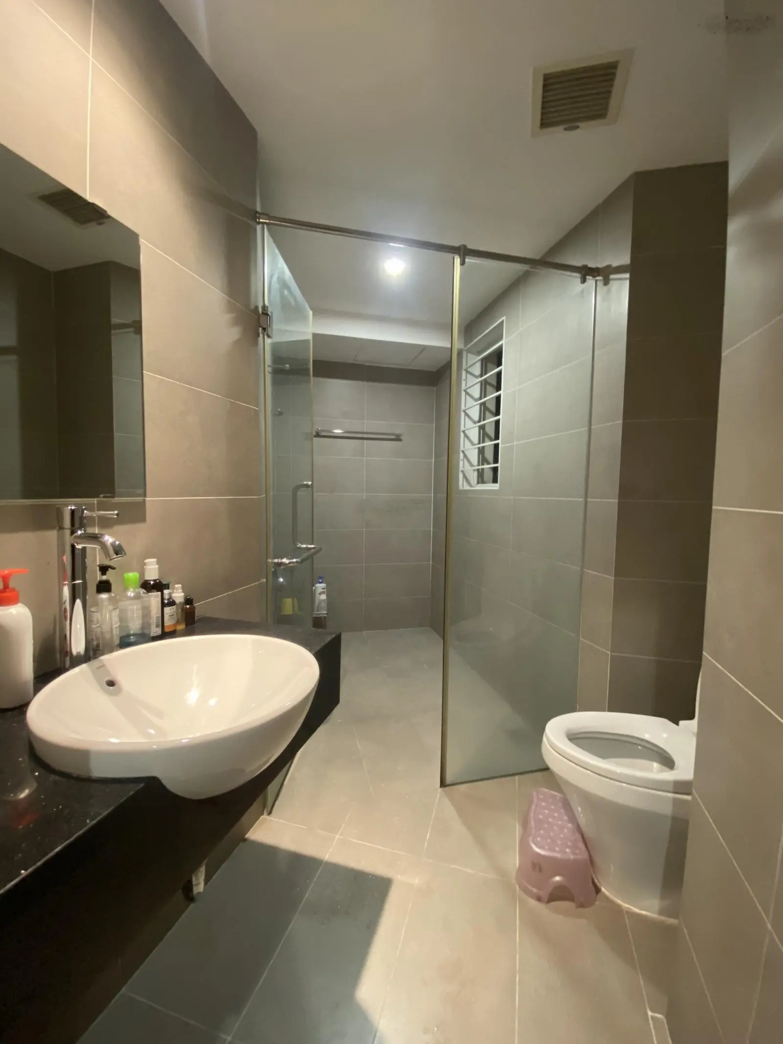 Bán căn hộ Hùng Vương, Quận 5, 117m2, 3PN, có sổ, giá 6tỷ4, LH 0974 996 *** Trung