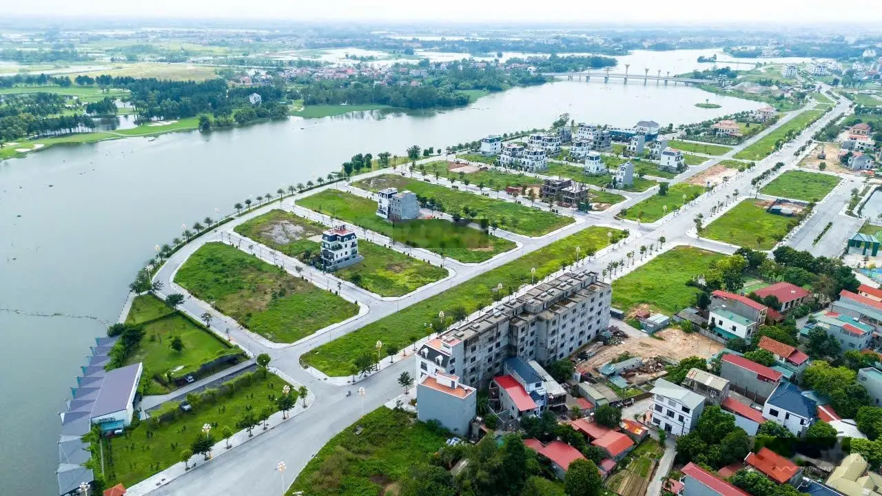 Hàng siêu đẹp! Bán lô biệt thự 200m2 vị trí thứ 3 từ mặt hồ vào tại khu biệt thự dự án Bắc Đầm Vạc