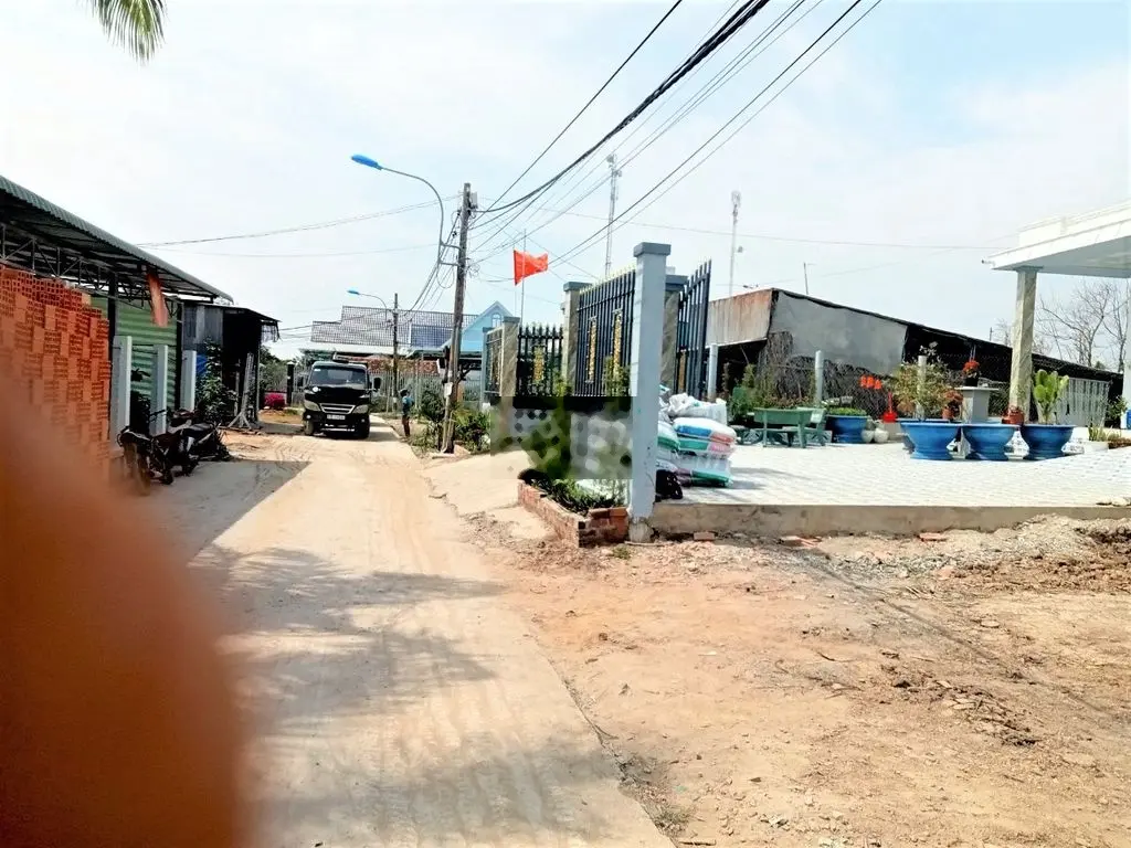 355m2 full thổ cư, MT 5m, trung tâm xã lý nhơn, giá 2,8 tỷ