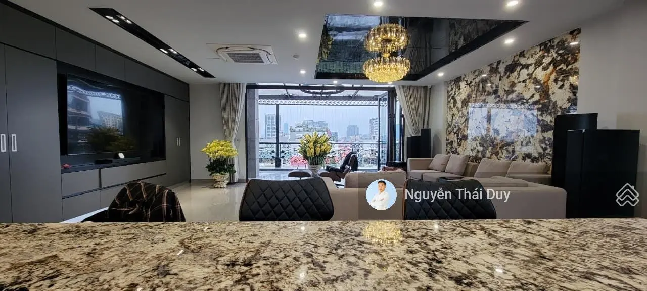 Bán nhà Nguyễn Trường Tộ, Ba Đình 120m2, thang máy, MT 6m, lô góc, KD sầm uất, chỉ hơn 45 tỷ