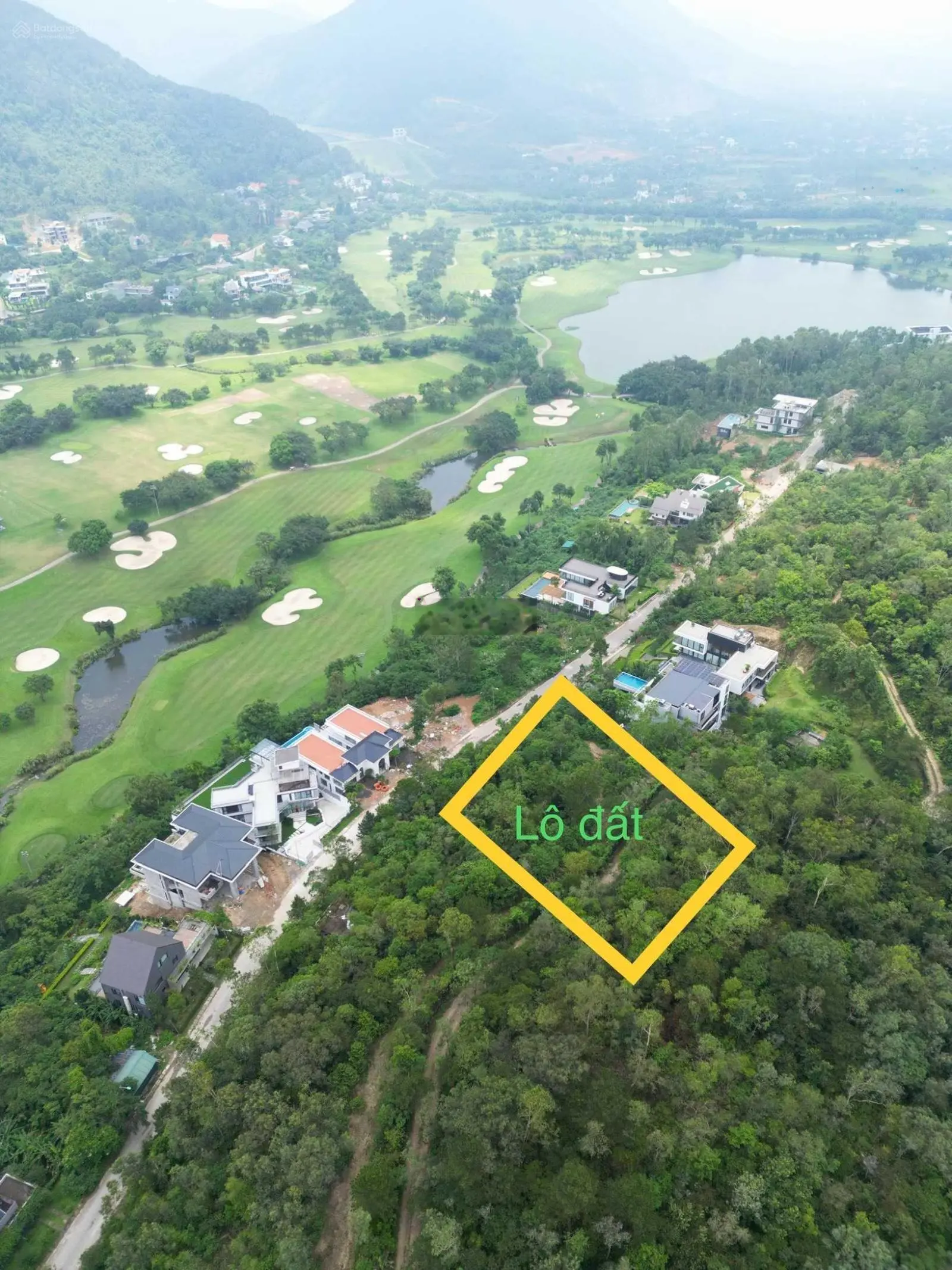 Bán đất villa view sân golf Tam Đảo 971m2 - full thổ cư -hơn 15 tỷ