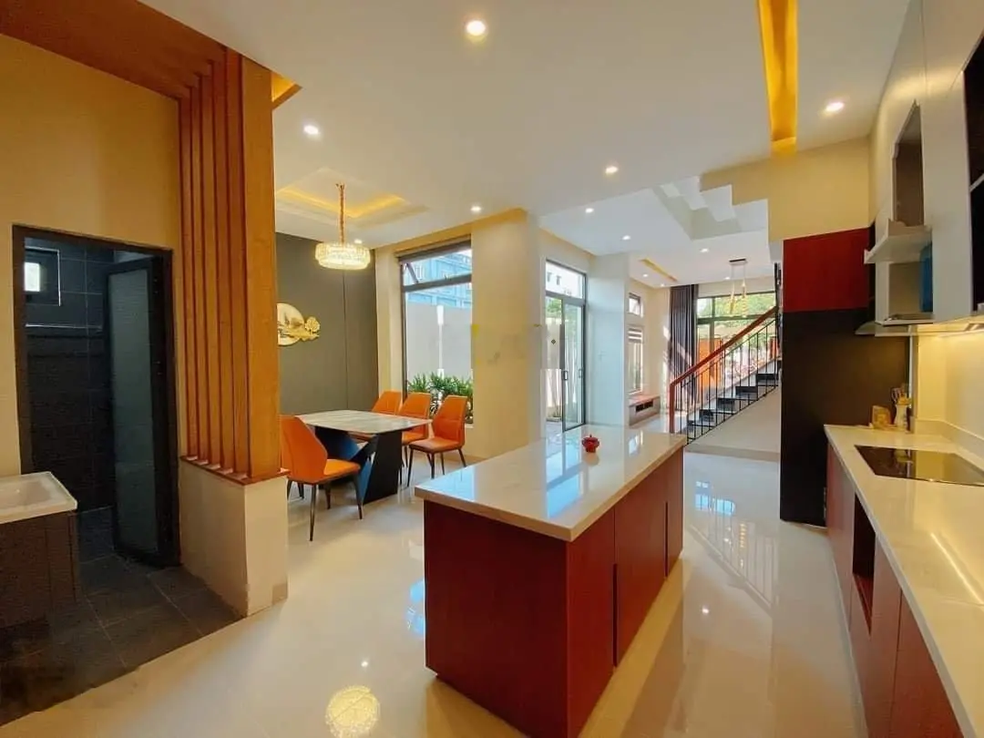 VIP Đầu Tháng! Bán nhanh, bán gấp nhà 100m2 - 8tỷ940 ngay Khánh Hội, P.5, Q.4. Thuê 30tr. Sổ riêng