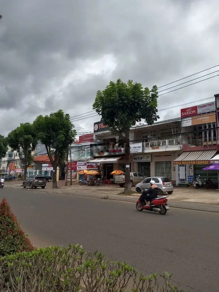 Bán showroom oto tại trung tâm thành phố pleiku