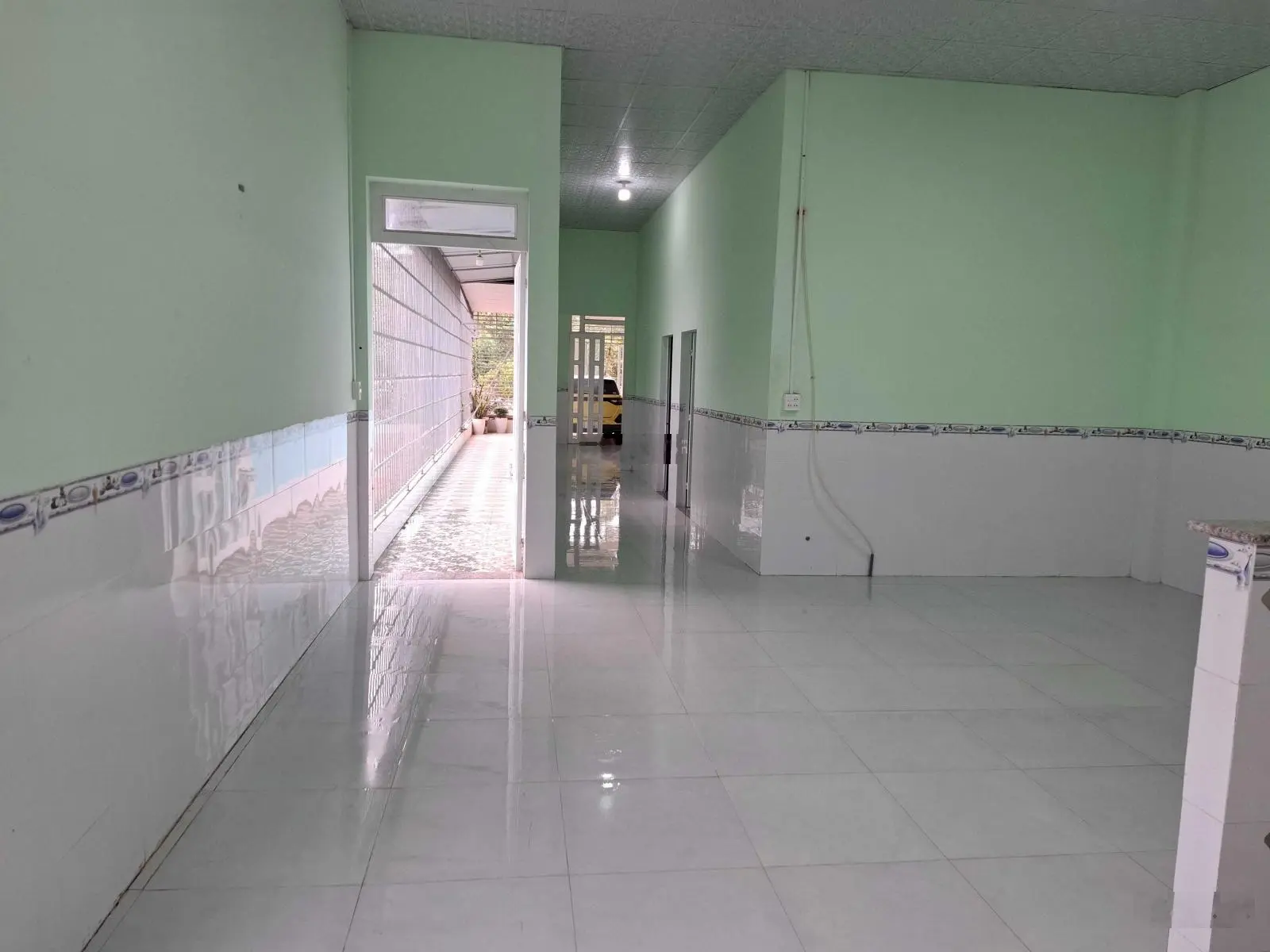 Nhà bán 150m2, hai mặt tiền - hẻm xe hơi