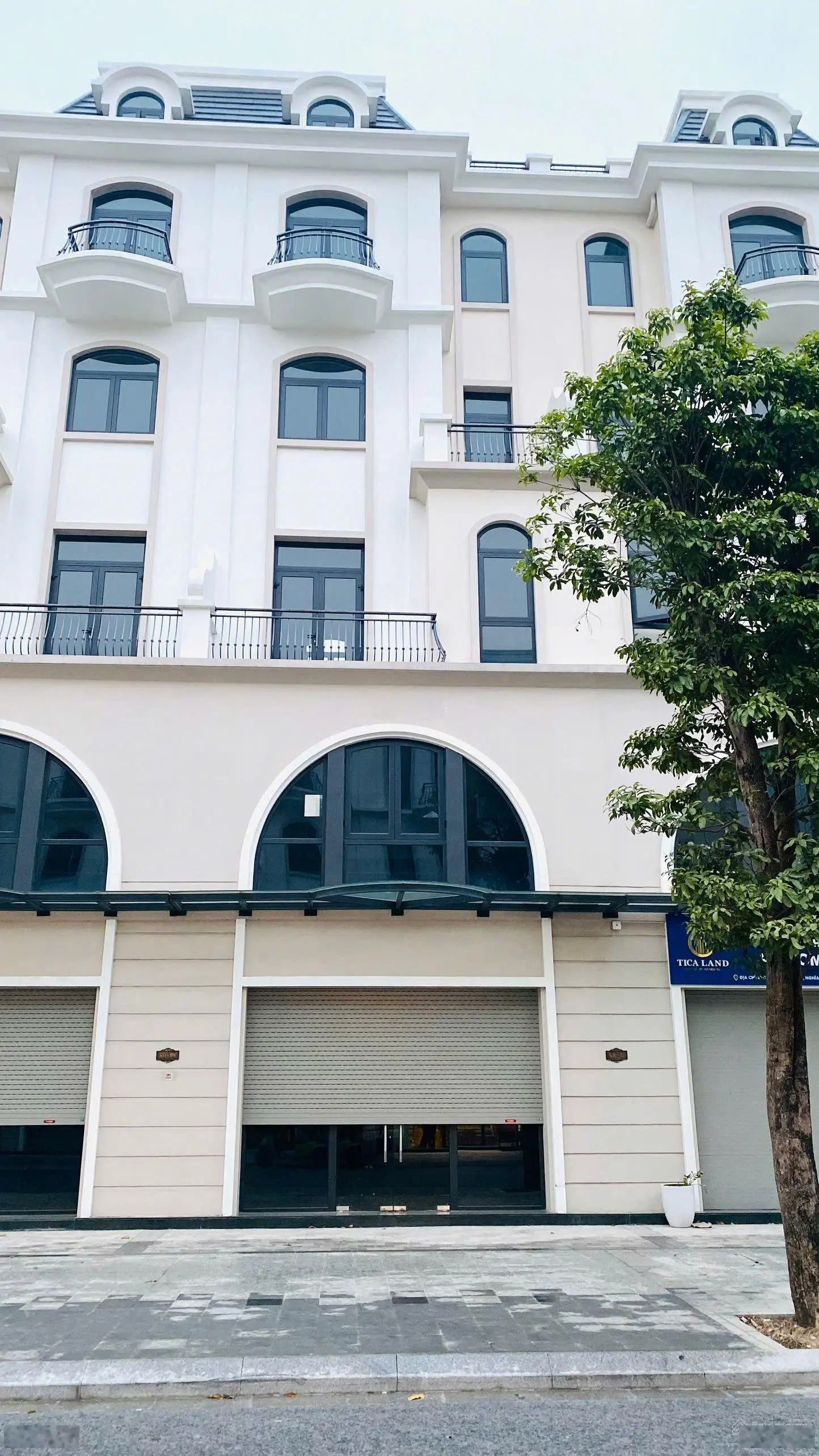 CK 30% Shophouse Sao Biển 2 mặt tiền tòa văn phòng 45 tầng, gần TTTM Vincom tại Vinhome Ocean Park2