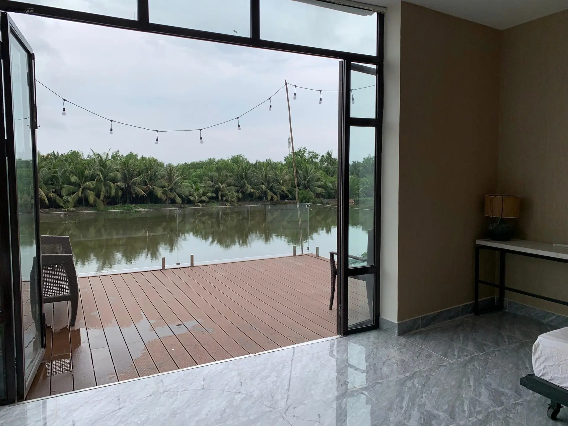 Nhà 4 tầng Nhà Bè, trên 100m2 đất View Hồ, Công Viên, Sông trực tiếp từ nhà bán 8,7 tỷ TLg mạnh.