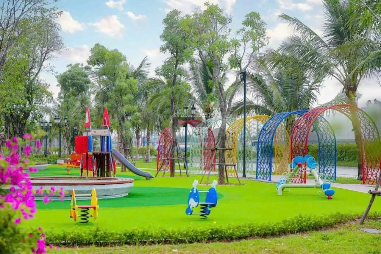 Bán biệt thự 6PN, 4WC xây 5 tầng 240m2 sàn nhà gần công viên VH Ocean Park 2 sẵn sổ đỏ, giá 7,8 tỷ