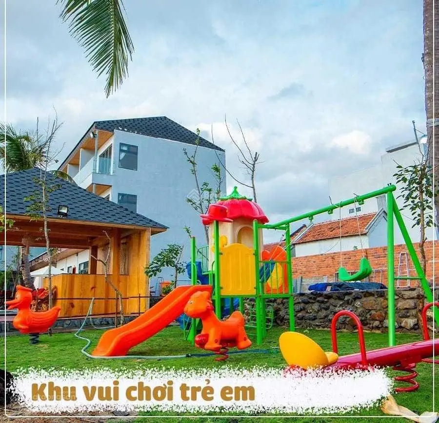 Khách sạn view trực diện Biển, Tuy An, cách TP 12Km, 45 phòng thu nhập 10 tỷ/năm