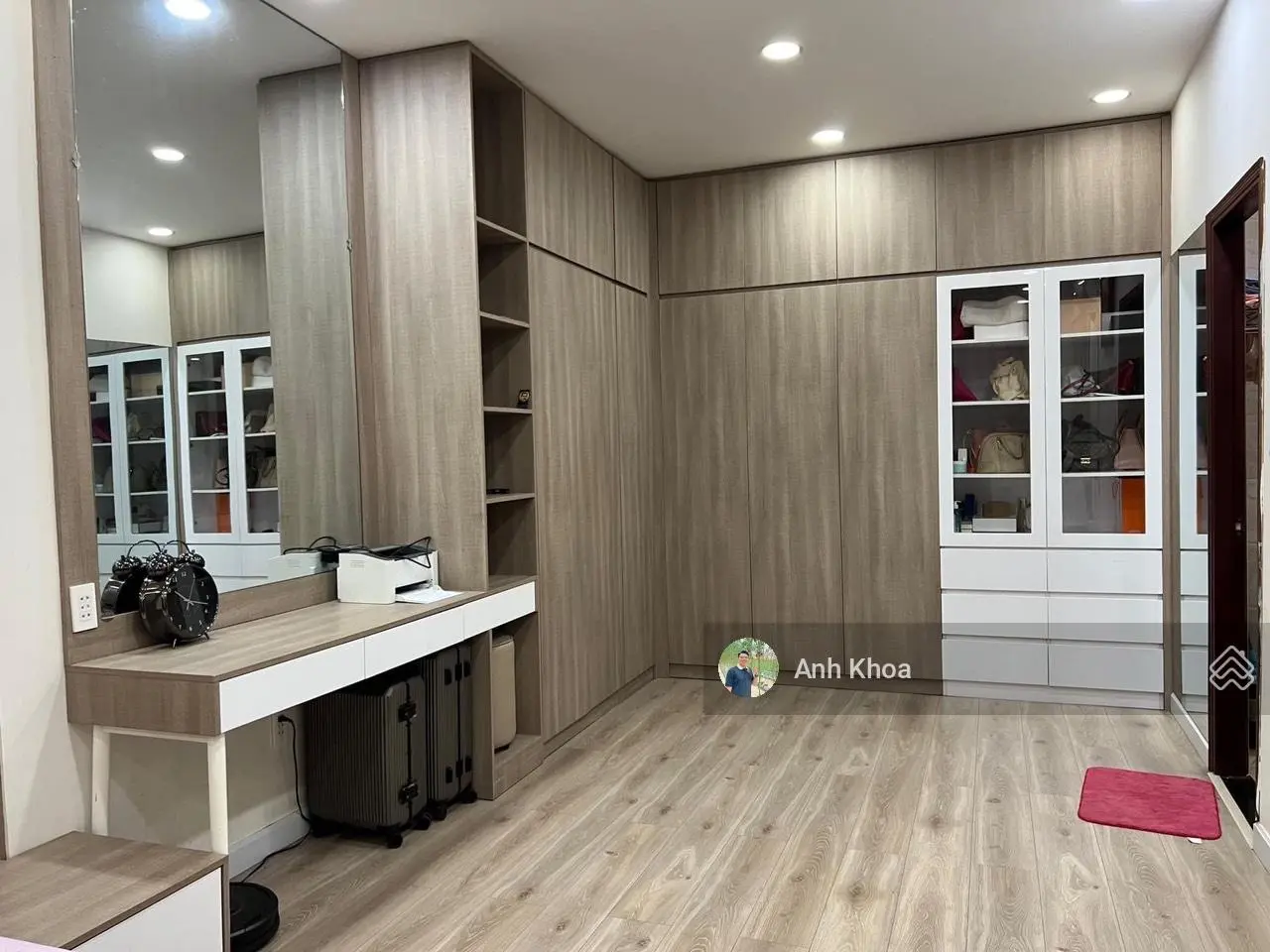 Nhà mới, gần mặt tiền xe hơi quay đầu Nguyễn Bỉnh Khiêm, Q1 (4x17m~70m2) vuông vức. Chỉ 19,5 tỷ TL