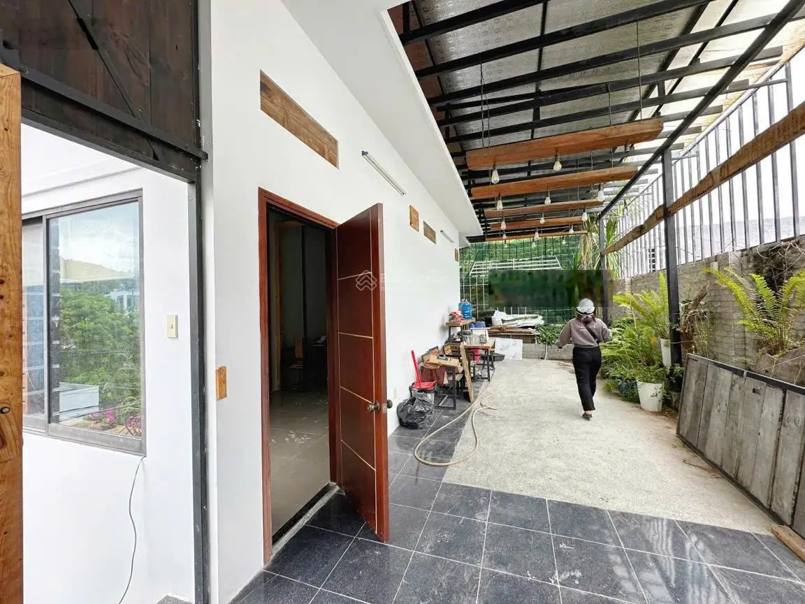 Bán gấp nhà biệt thự - Vĩnh Hòa, Nha Trang - chỉ 4tỷ 800 + sổ đỏ + DT: 126m2 (7x18) đường nhựa 13m