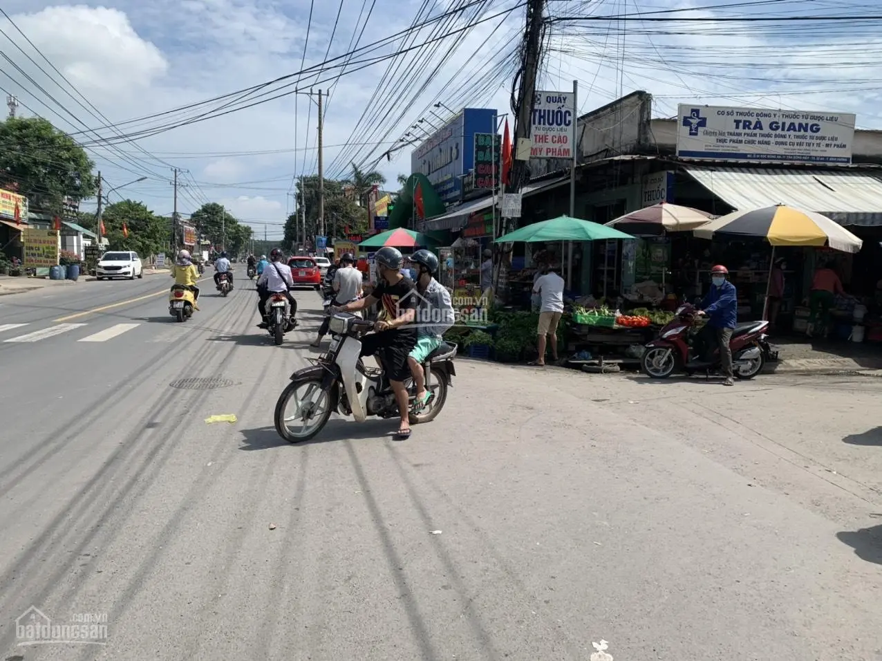 Chính chủ bán mặt tiền quốc lộ (2,3sào=38x60m) thổ cư 400m giá 570tr/sổ, trường chợ dân cư hiện hữu