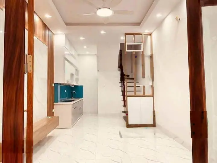 Siêu hoa hậu Phú Lãm, Hà Đông, DT: 40m2, 5 tầng, giá hơn 4 tỷ, gara ô tô, kinh doanh, cho thuê