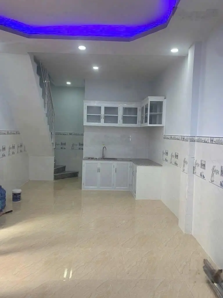 Tân Bình P. 10 32m2, 3tỷ6, 3 tầng, hẻm 5m Ni Sư Huỳnh Liên