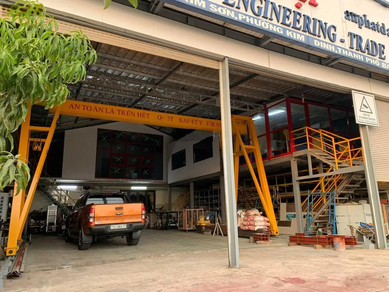 Bán nhà xưởng, văn phòng 500m2 mặt tiền Quốc Lộ 51, Phường Kim Dinh, gần ngã tư Long Sơn giá 9.5 tỷ