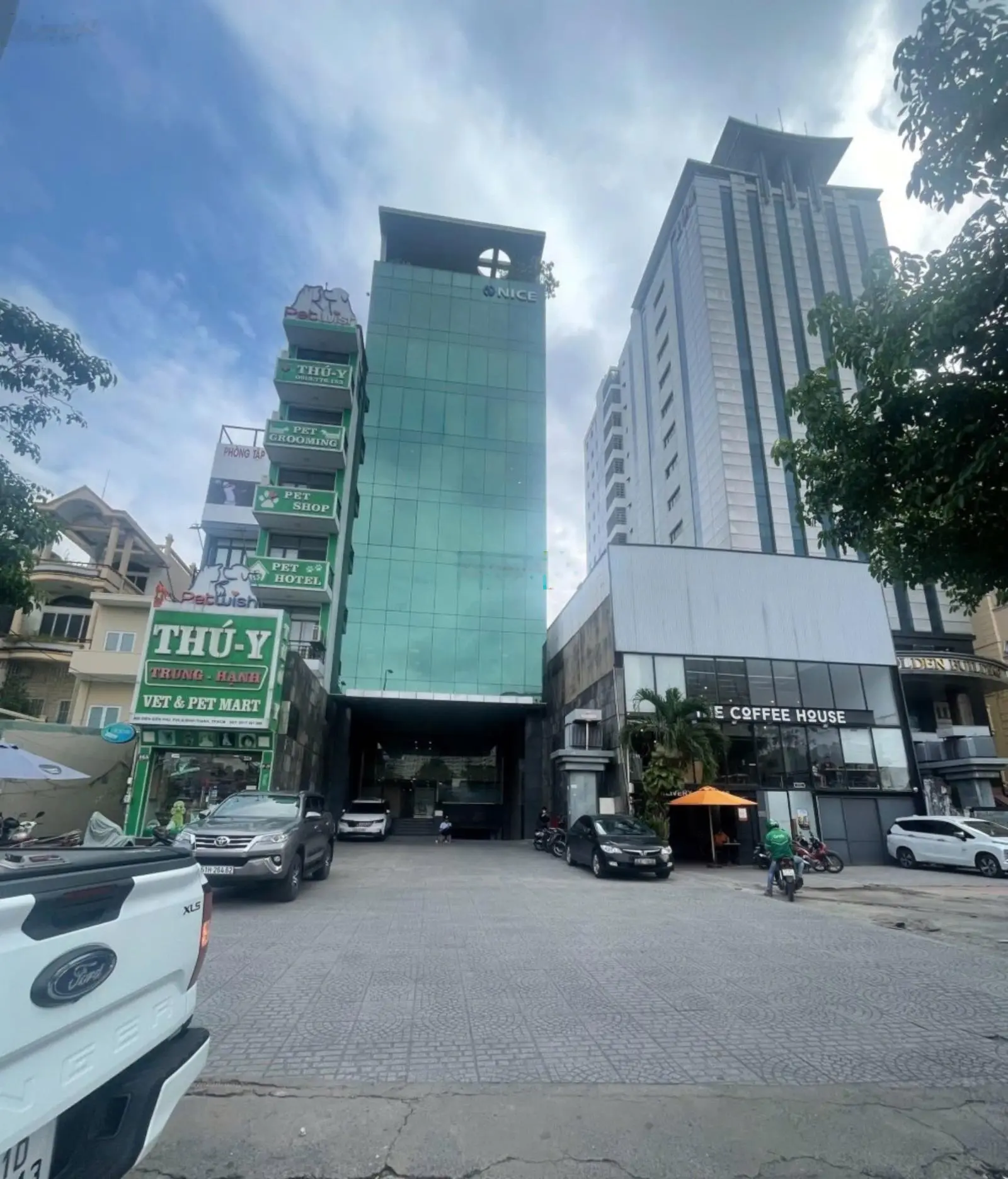 Bán building 12 tầng đường Điện Biên Phủ,P.22,Q.Bình Thạnh-dòng tiền 950triệu/tháng