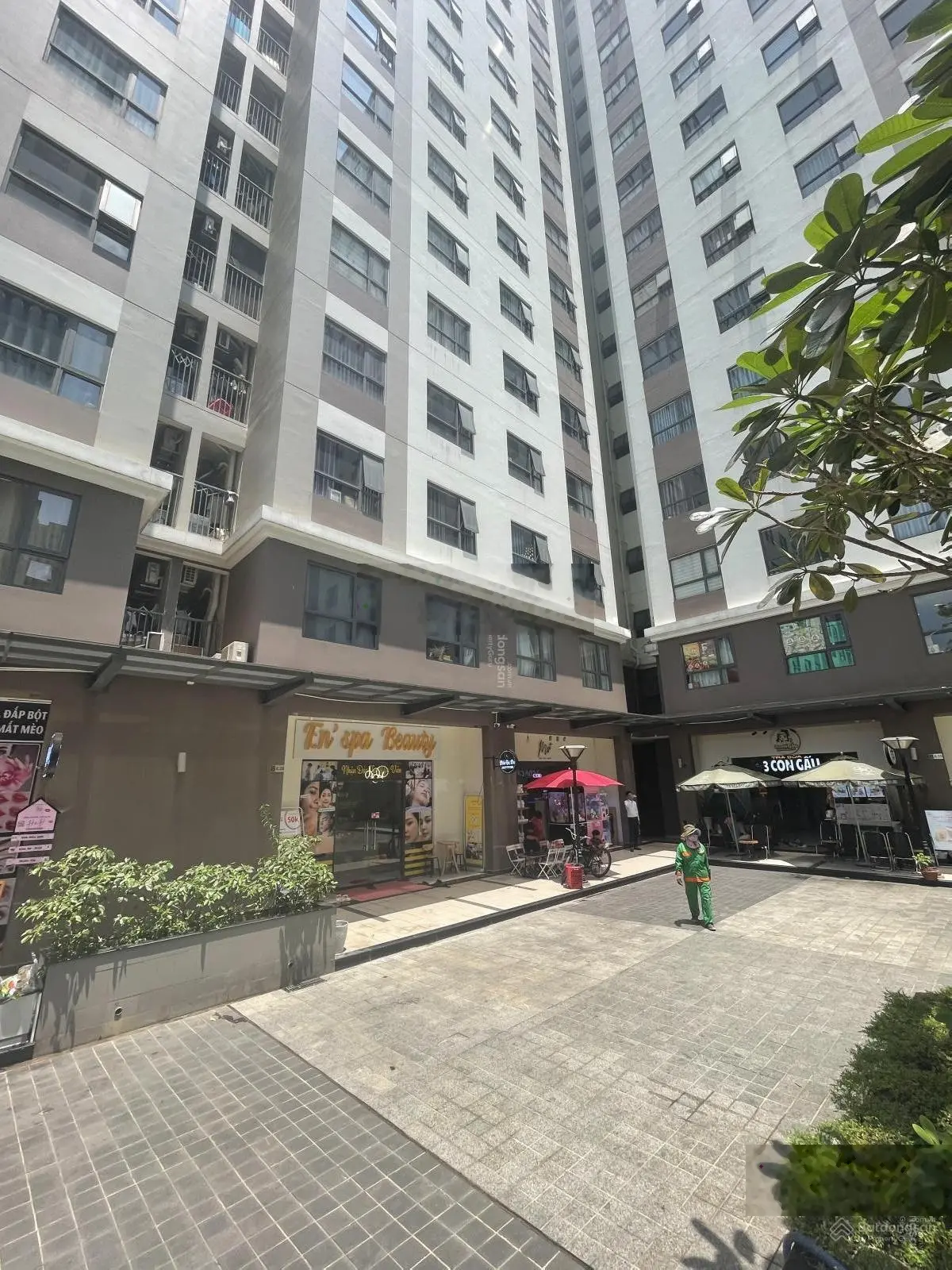 Bán căn Shophouse mặt tiền Phạm Thế Hiển, cách cầu Chà Và 500m, 1 trệt 1 lầu, 2PN3WC, đã có sổ hông