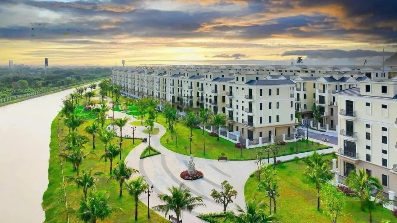 Bán gấp liền kề Cọ Xanh 12 trục đường thông 20m gần 9 tòa chung cư Masteri Vinhomes Ocean Park 2