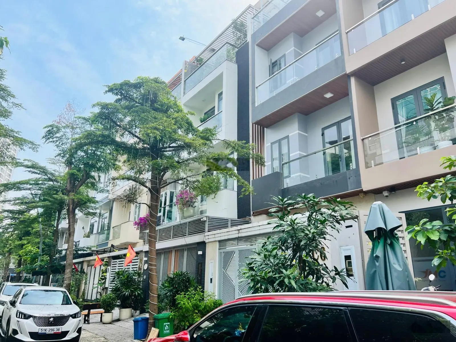 Chính chủ bán gấp nhà phố, biệt thự Jamona City Q7, DT 6x17m, 9x17m, XD 3,5 tấm, SHR, 11.9 tỷ